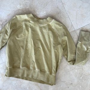 LULULEMON SWEATSHIRT